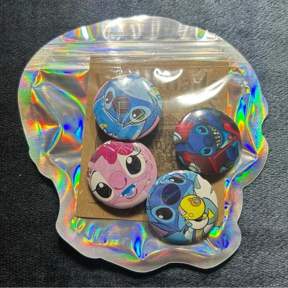 Lilo & Stitch - 4 Button Set (Handmade) - Picture 8 of 9